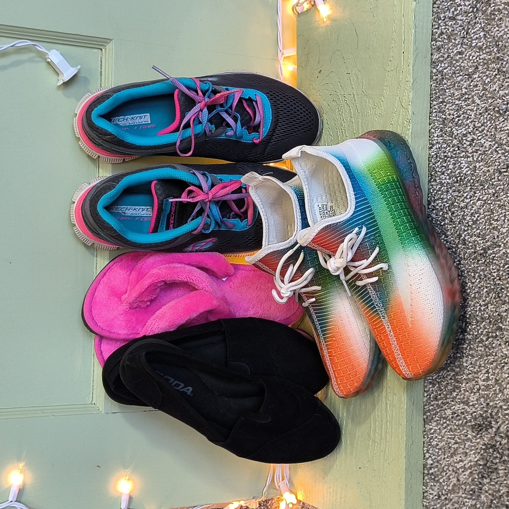 Kids - Girls Skechers Soda Wanted Size 4½ Tye Dye Black Pink Blue Shoe Collec…